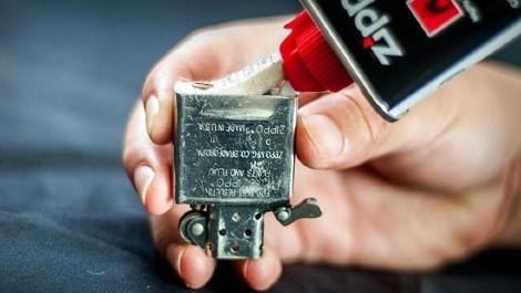 Как заправлять зажигалку Zippo