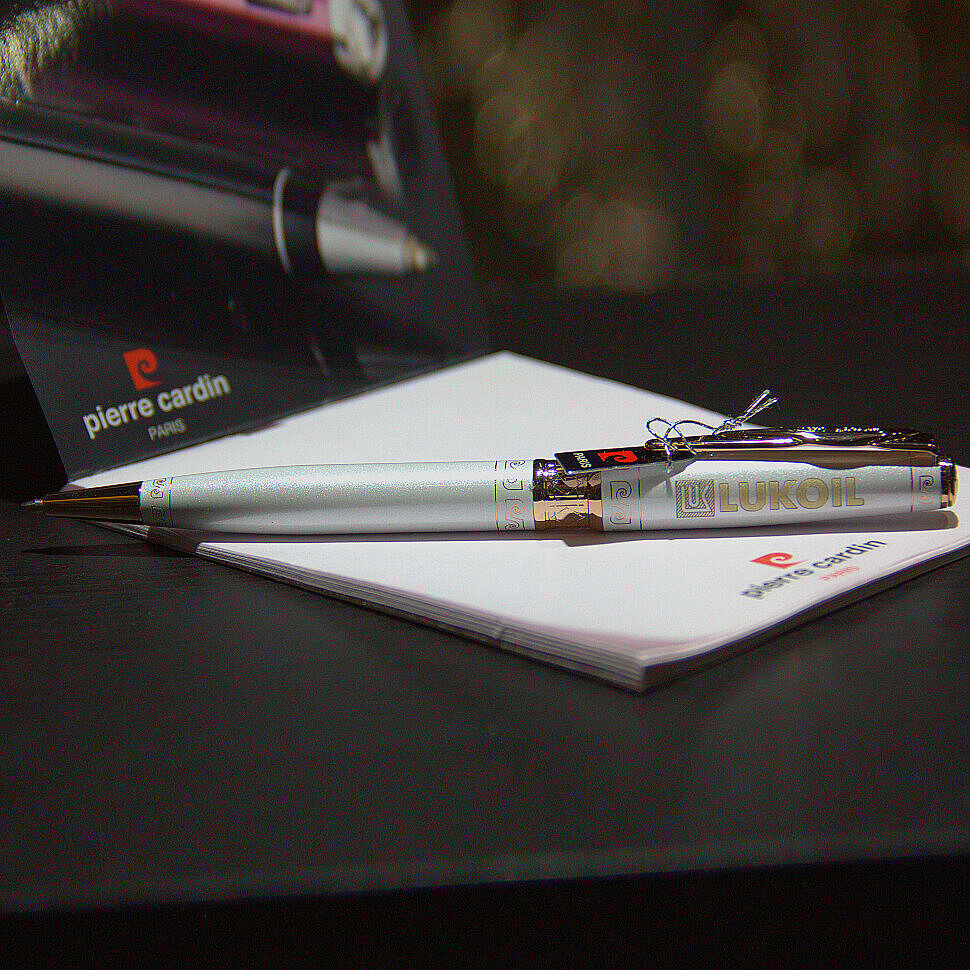 Ручка шариковая Pierre Cardin SECRET Business, цвет - белый с орнаментом. Упаковка B.jpg