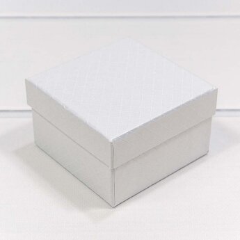 Коробка Прямоугольная 9 x 9 x 5,5 с подушкой внутри "Ромбики" Белый