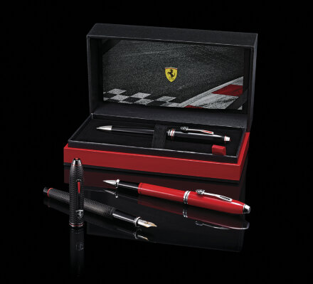 Фотография: Шариковая ручка Cross Townsend Ferrari Glossy Rosso Corsa Red Lacquer / Rhodium