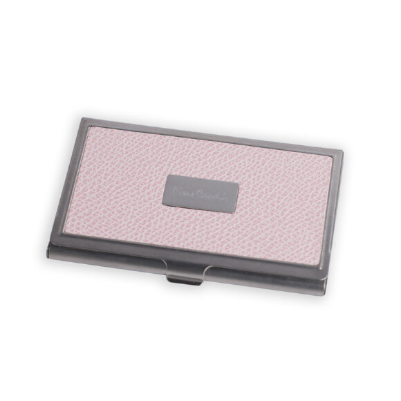 Визитница Pierre Cardin. Корпус - металл, иск.кожа. Размер 9,3 х 6,0 х 0,8 см. Цвет - розовый.