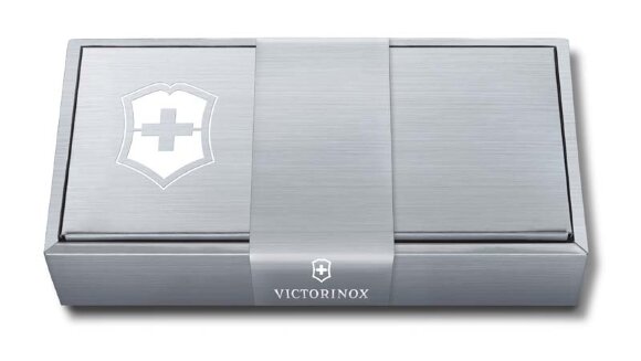 Подарочная коробка VICTORINOX для ножей 84-91 мм толщиной до 5 уровней, картонная, серебристая