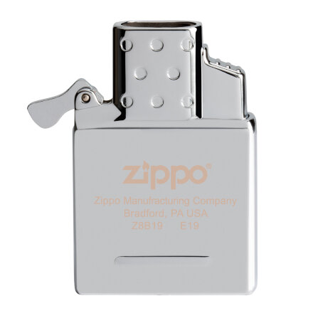 Фон: Газовая зажигалка Zippo Satin Chrome 205 с двойной дугой