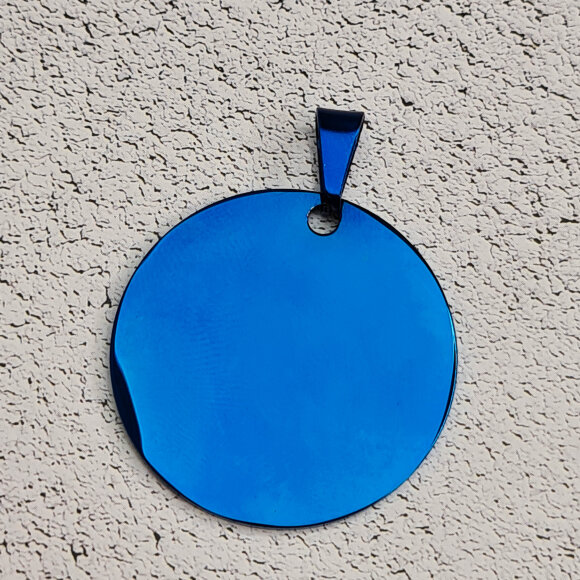 Стальной медальон Ø35 мм с внутренним отверстием (глянец) с гравировкой