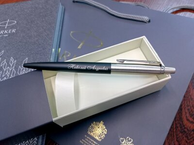 Подарочный набор: Шариковая ручка Parker Jotter Essential, Satin Black CT 1951110_5103184